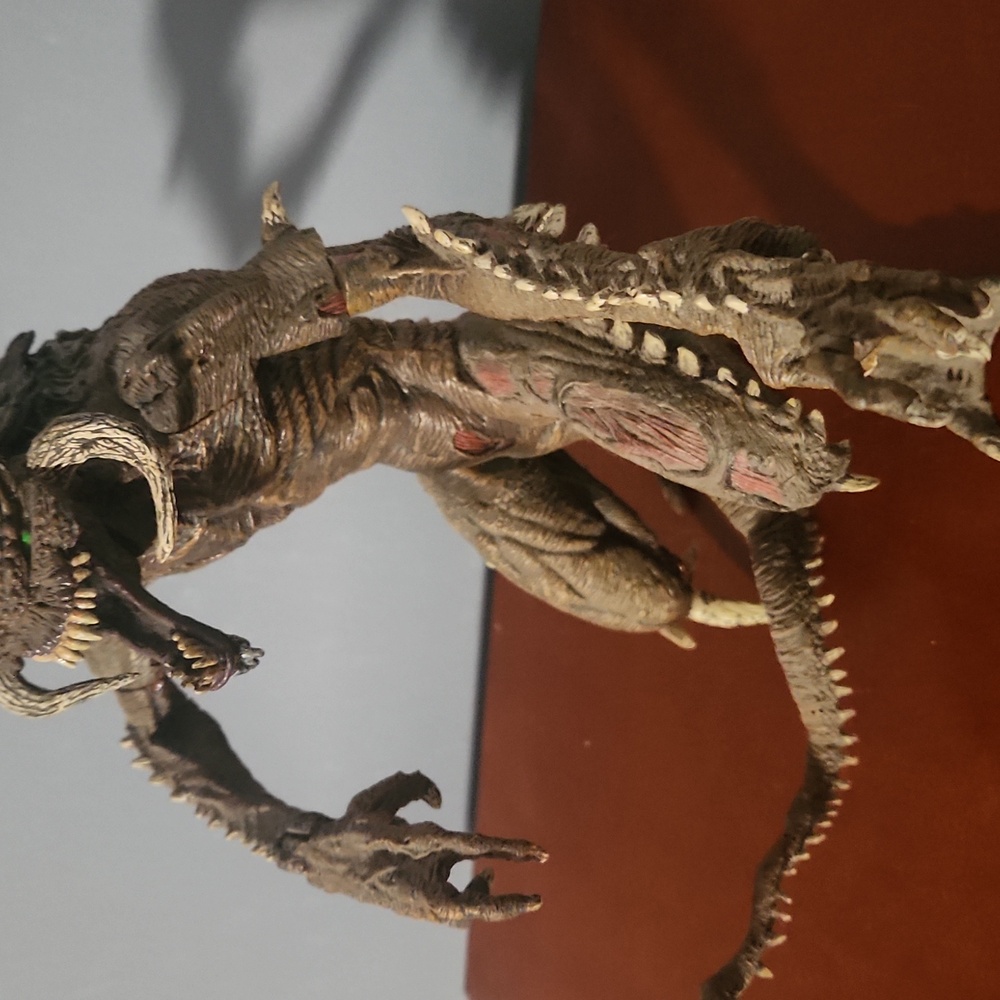 Spawn Creature Figure - Brown and Tan - Picture 3 of 5